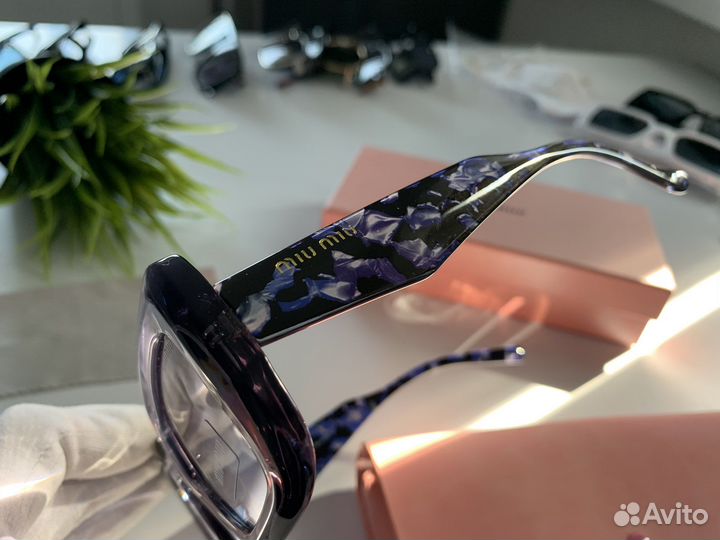 Очки Miu Miu женские солнцезащитные