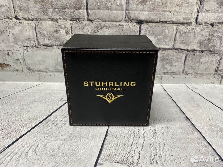 Часы наручные мужские Stuhrling 3997A.5 кварцевые