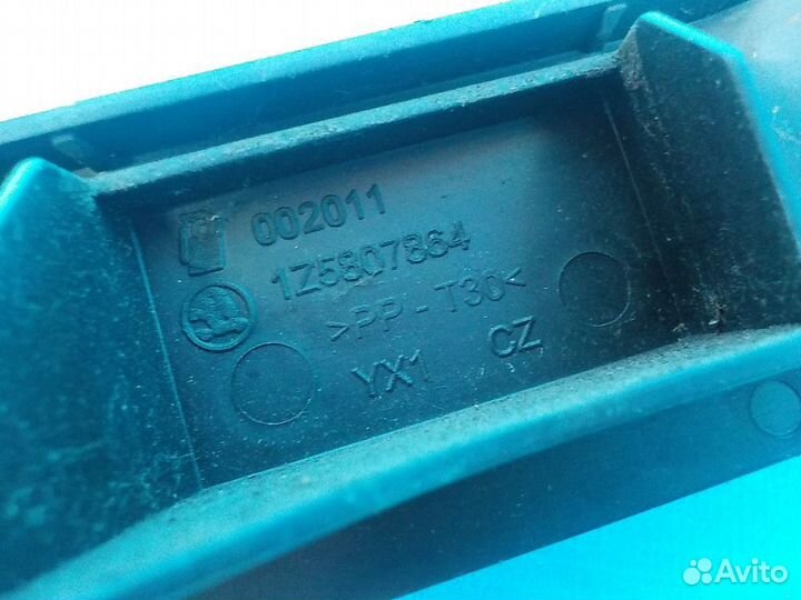 Кронштейн заднего бампера правый skoda Octavia A5