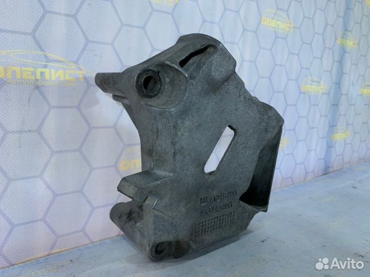 Кронштейн двигателя правый Opel Corsa D A12XER