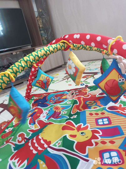 Развивающий коврик