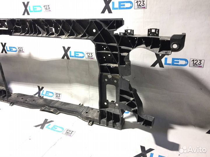 Передняя панель Телевизор Hyundai Palisade