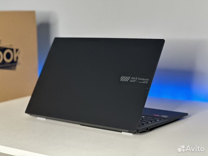 Новый ноутбук Asus Ryzen 3 7320U oled