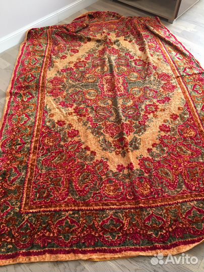 Поюшевре покрывало