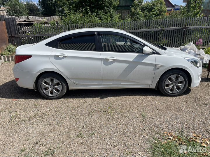 Hyundai Solaris 1.6 AT, 2015, 135 000 км