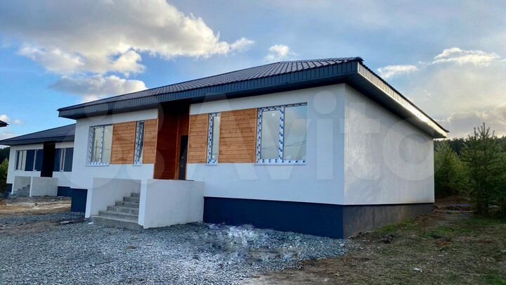 Коттедж 140 м² на участке 10 сот.