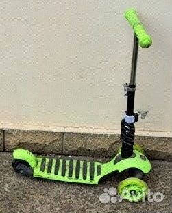 Самокат детский трехколесный со светящимися колеса