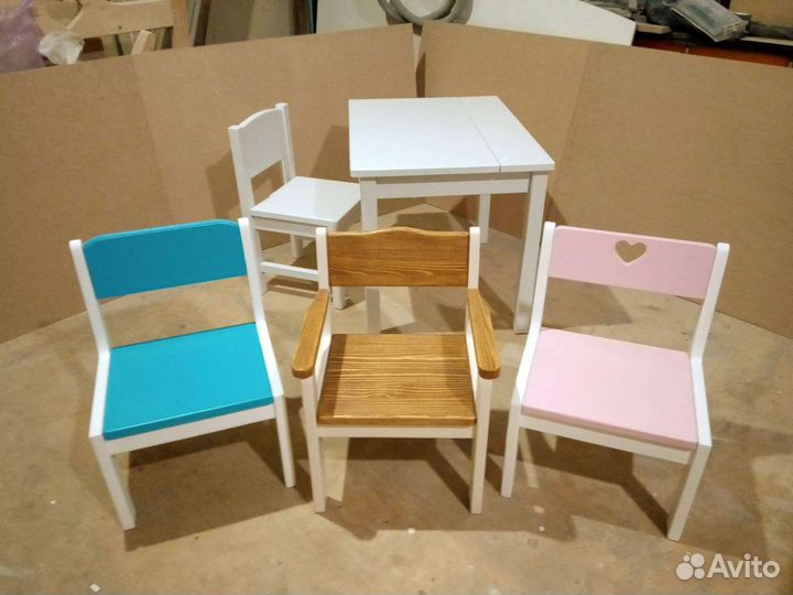 Детский стол и стульчик