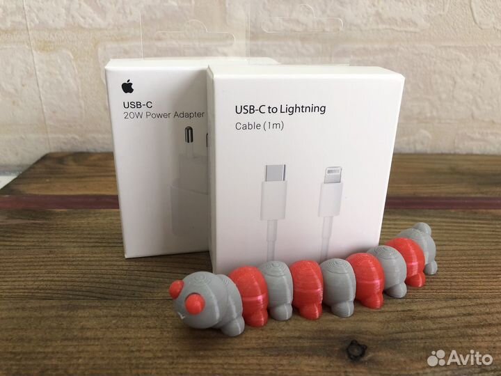 Зарядка на iPhone Lightning Cable