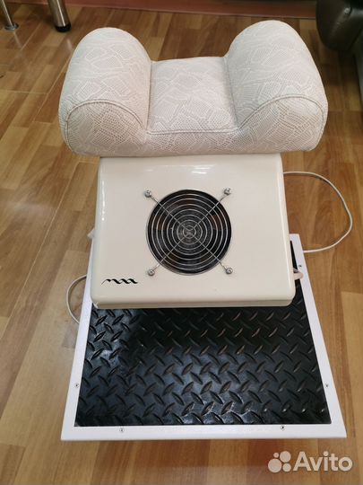 Подставка с пылесосом для педикюра