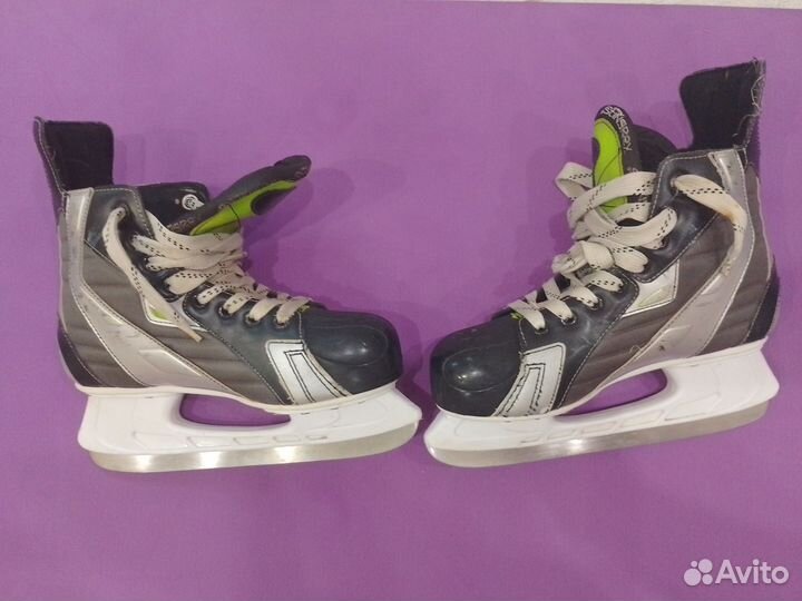 Коньки хоккейные