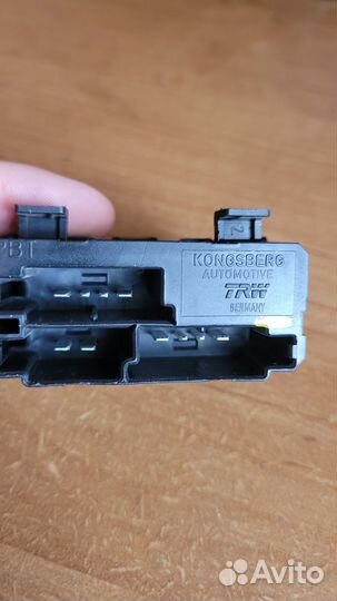 Блок управления подогревом сидений volvo s40 2