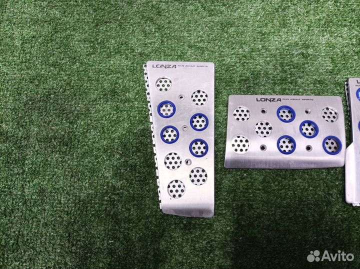 Накладка на педаль Toyota Kluger V 2005 MCU25W 1mz