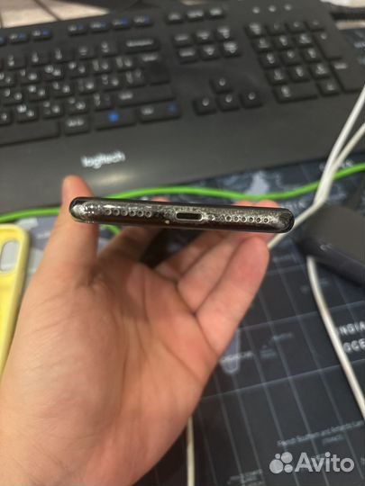 iPhone X, 64 ГБ