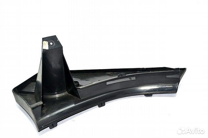 Вставка между кабиной и крылом (локер), задняя лев