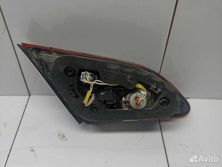 Фонарь внутренний Opel Astra J GTC