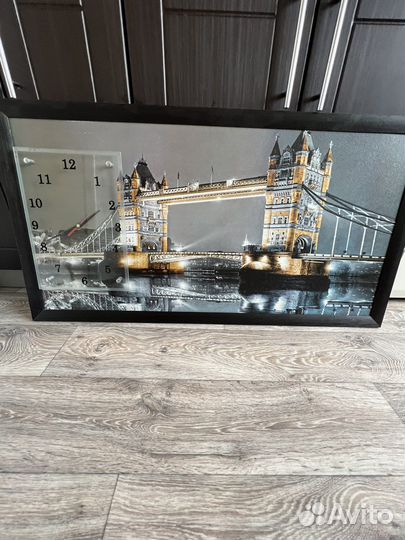 Картина с часами