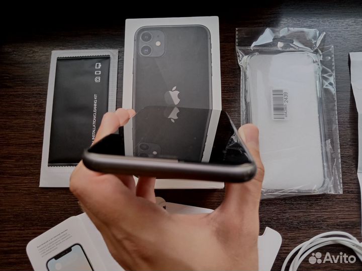 iPhone 11, 64 ГБ