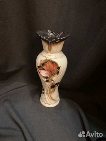 Ваза керамическая. Высота: 29 см