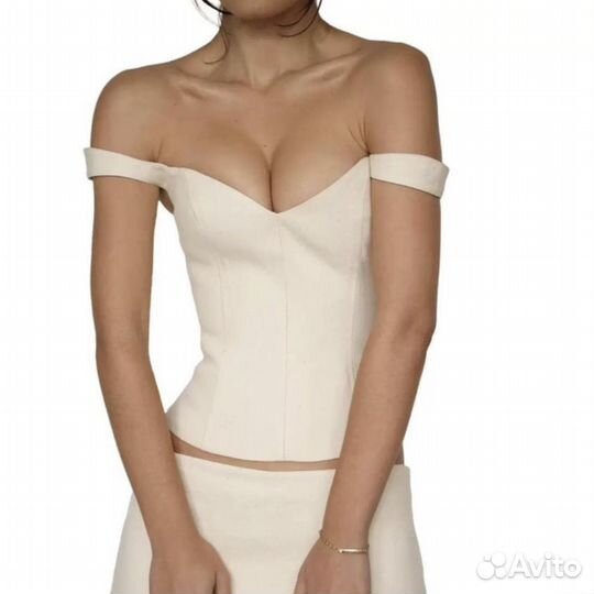 Трендовый топ корсет