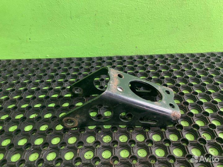 Кронштейн амортизатора MAN TGX