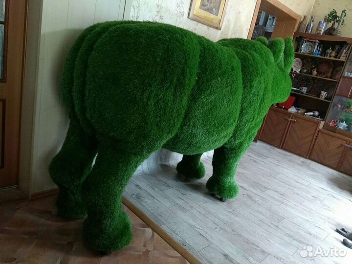 Садово-парковая топиарная фигура Носорог
