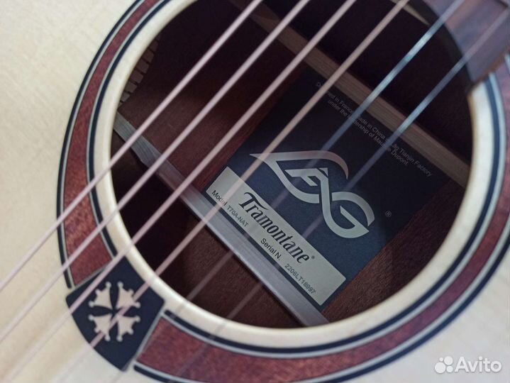 Акустическая гитара новая