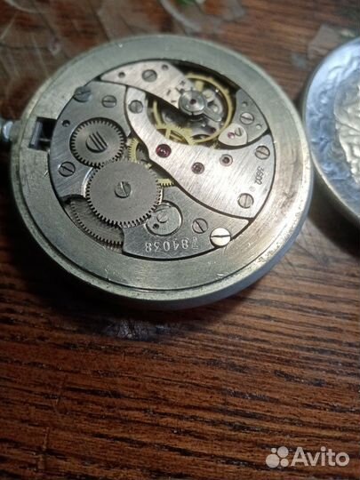 Часы карманные молния и наручные Восток амфибия