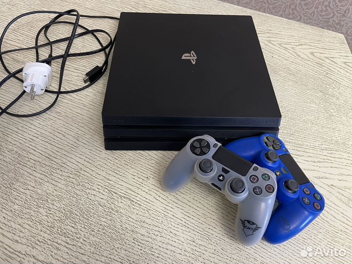 Sony PS4 pro 1tb