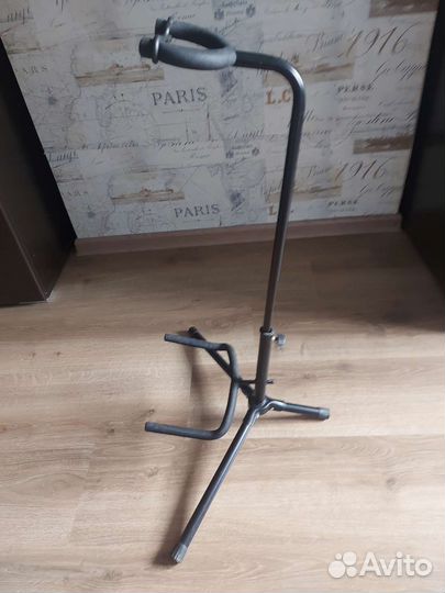 Подставка для гитары