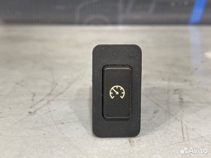 Кнопка салона Bmw 528I E39 M52B28 1997