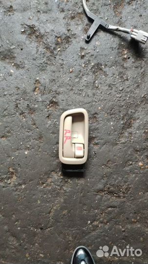 Ручка двери задняя правая toyota land cruiser 100