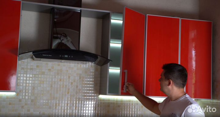 Система умной подсветки гардероба и шкафов реагиру