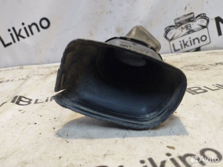 Патрубок воздушного фильтра левый Mercedes S-Class