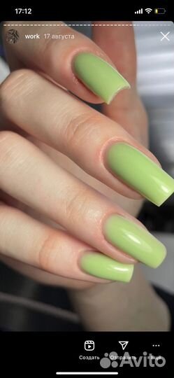 Модель на маникюр