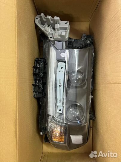 Фары для Land Cruiser 200 светодиодные