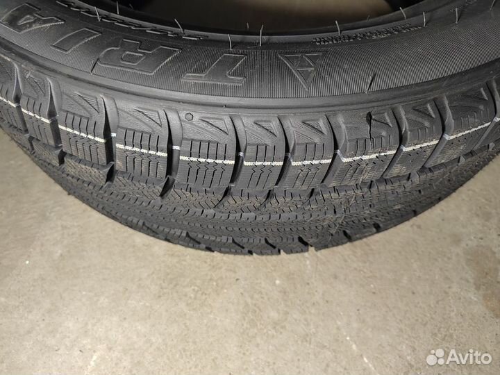 Triangle TR777 215/55 R17 98V