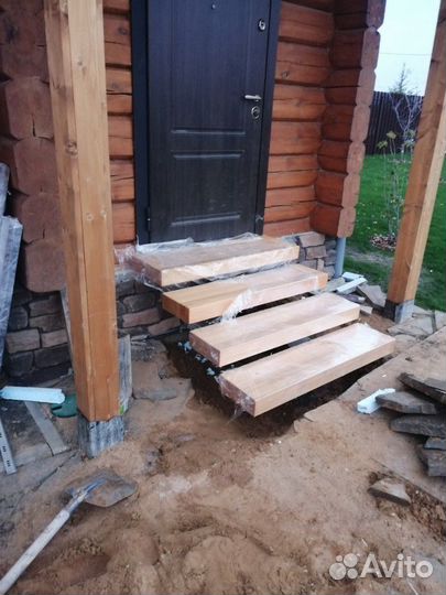 Лестницы и консольные этожи из металла на заказ