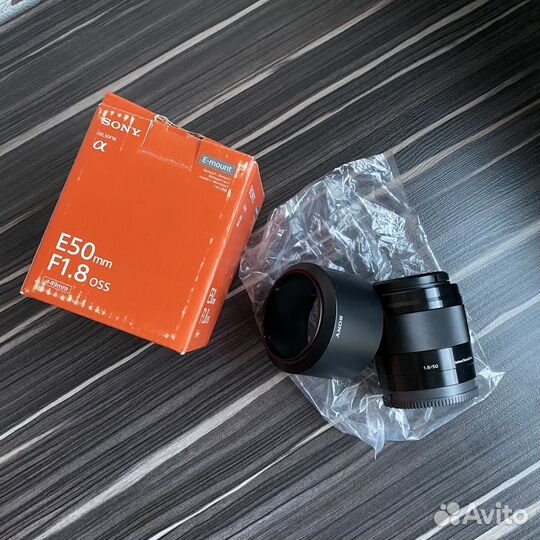 Объектив Sony E50mm