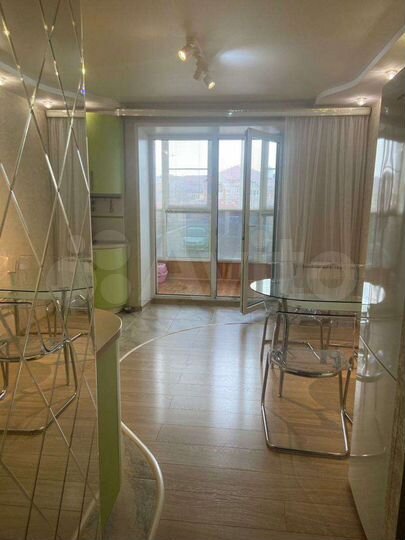 2-к. квартира, 74 м², 1/8 эт.