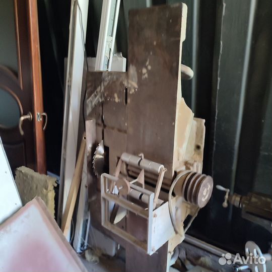 Деревообрабатывающий станок