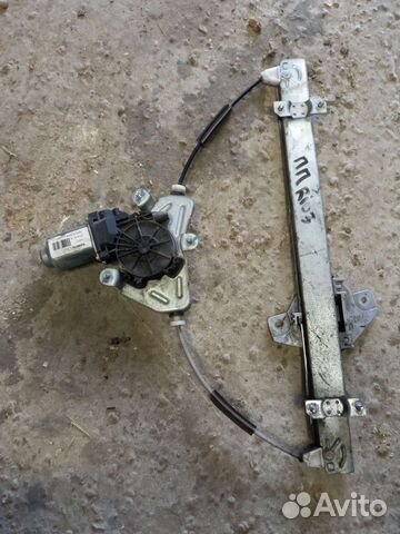 Стеклоподъемник передний правый Kia Rio 3