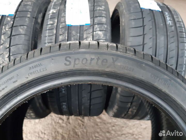 Triangle Sports TH201 255/35 R18
