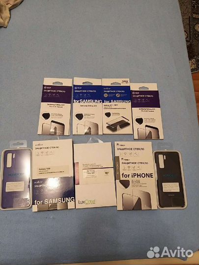 Защитные стекла и чехлы