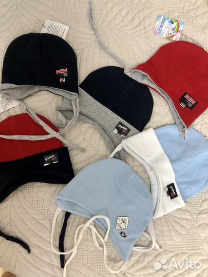 Демисезонная шапка детская