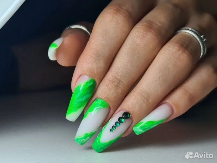 Наращивание ногтей, маникюр, педикюр