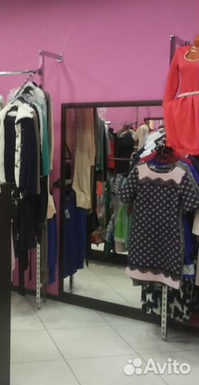 Зеркало настенное в рамке