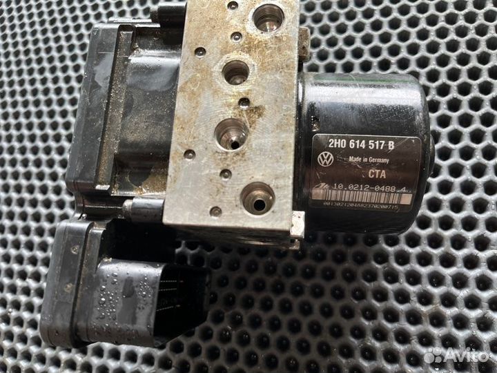 Блок ABS Volkswagen Amarok