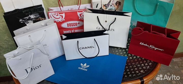 Брендовые пакеты Dior, Chanel, Guerlain, коробки