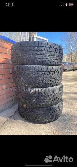 Bridgestone Blizzak LM-25 225/45 R19 92V